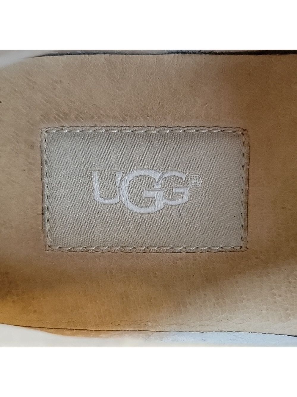 UGG Women's Adley Perf Slip-On Sneakers in Ceramic Size 8.5 EUC - Picture 6 of 15